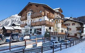 Hotel Crosal